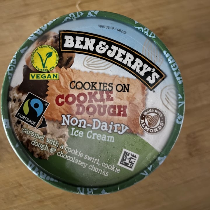 photo of Ben & Jerry's Cookie Dough shared by @saloshayo on  25 Oct 2022 - review