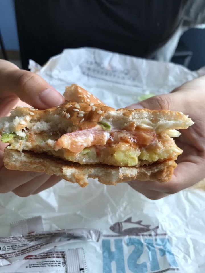 photo of Burger King - Bukit Batok East Veggie Burger shared by @rinnnnnnnnie on  23 May 2020 - review