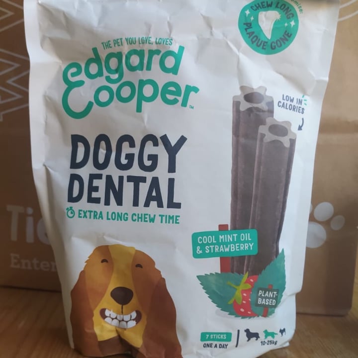 review photo of Edgard Cooper Doggy Dental Cool Mint Oil & Strawberry shared by @andy11 on 20 Sep 2020 - review