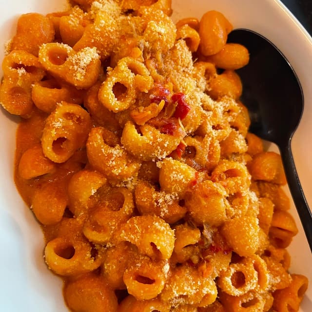 Foto do prato “Spicy Lumaconi Pasta”