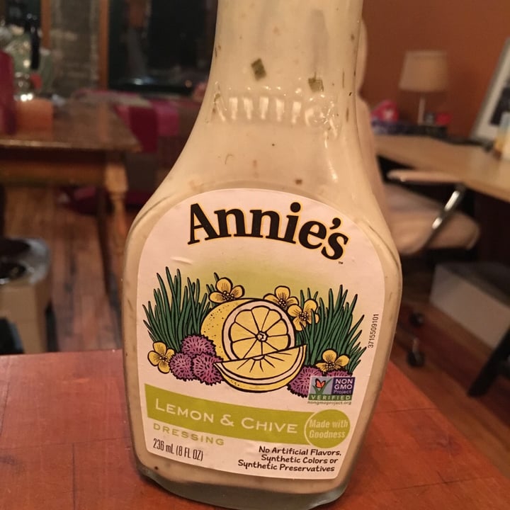 photo of Annie’s Annie’s Lemon & Chive Dressing shared by @katiewink on  01 Oct 2019 - review