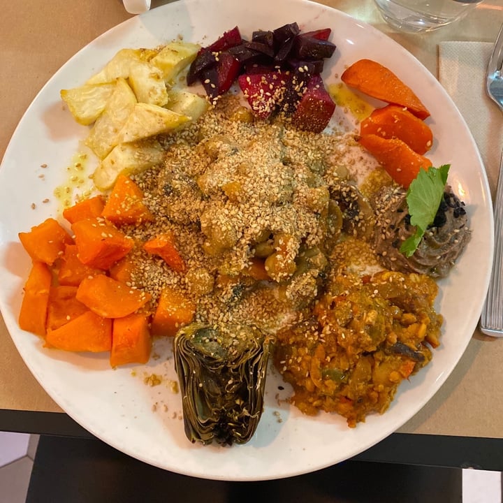 review photo of 2Y Restaurante Macrobiótico Plato Degustación shared by @linabcn on 20 Jan 2020 - review