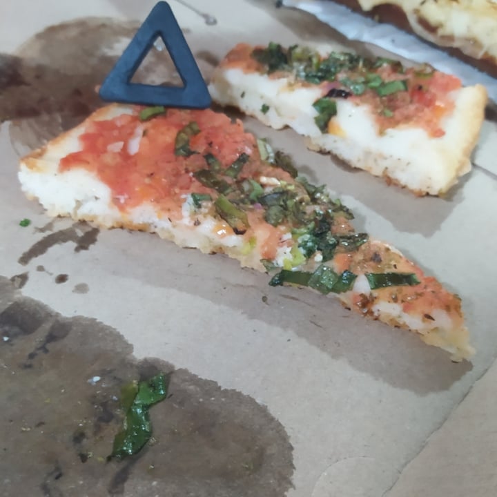 photo of Pizzas y Empanadas IL Giardino De Devoto Pizza De Cancha shared by @emanuelo on  04 Aug 2021 - review