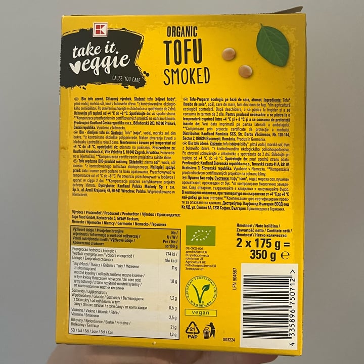 photo of Kaufland Take it Veggie Organic Smoked Tofu shared by @vunkalino on  14 Dec 2022 - review