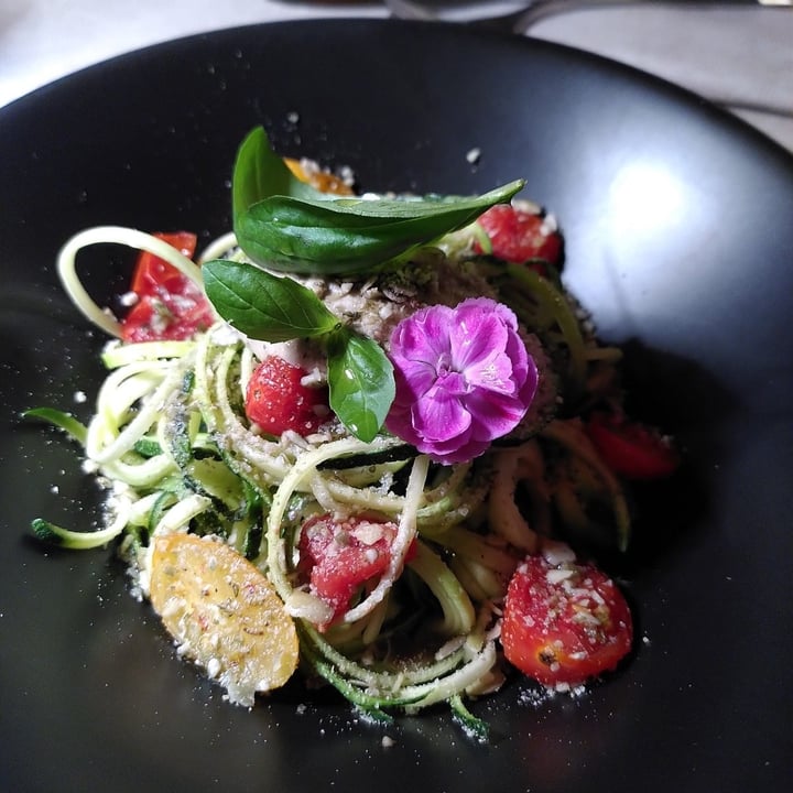 photo of Al Tiglio cucina naturale / Ristorante Veg Zucchine spaghettate con babaganoush shared by @filippogarlant on  27 Aug 2022 - review