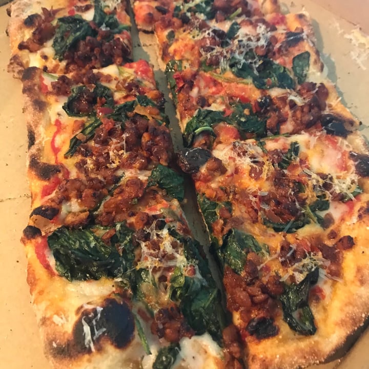 review photo of Above Ground Tempeh Sausage & Greens Pizza shared by @citybythbayvegan on 25 Apr 2020 - review