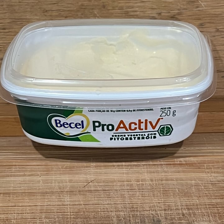 review photo of Becel Pro Activ Gourmet shared by @nicolerotgans on 14 May 2022 - review
