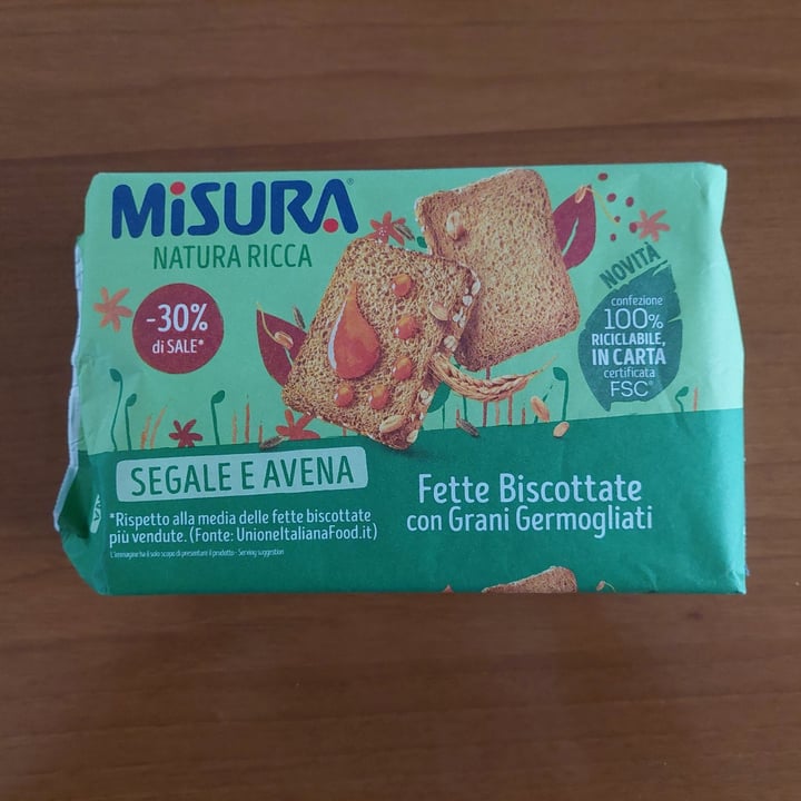 photo of Misura Fette biscottate Con Grani Germogliati Segale E Avena shared by @noemiso on  10 Apr 2022 - review