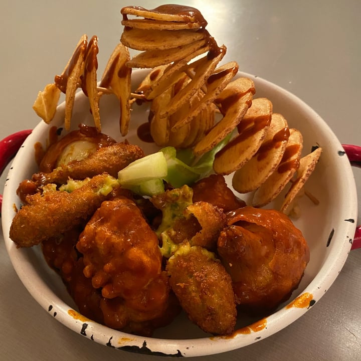 photo of Papa Guapa Guapa Wings Veganas shared by @robertoarias on  12 Jun 2022 - review