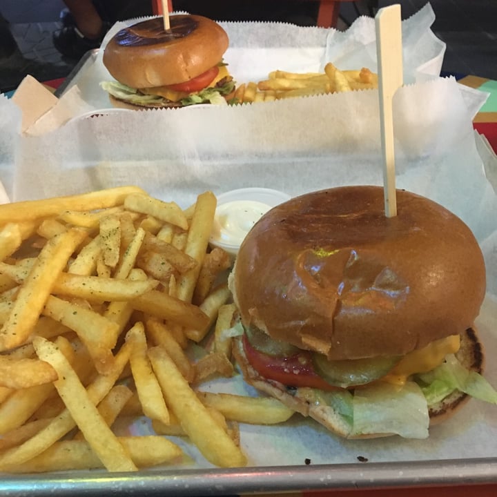 photo of Rainbow Beyond burger shared by @matimemes on  26 Aug 2021 - review