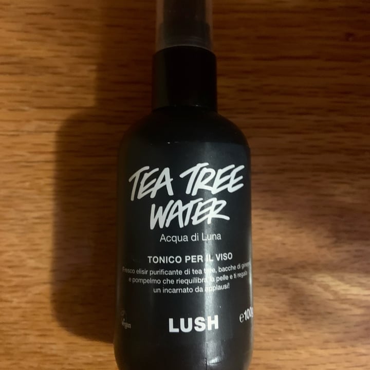 review photo of LUSH Fresh Handmade Cosmetics Tea tree tonico rinfrescante purificante shared by @heresjade on 13 Jan 2022 - review