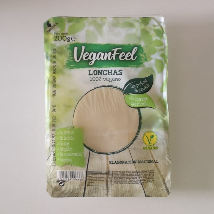 photo of Vegan Feel Lonchas de Queso shared by @coconejito on  27 Jun 2022 - review