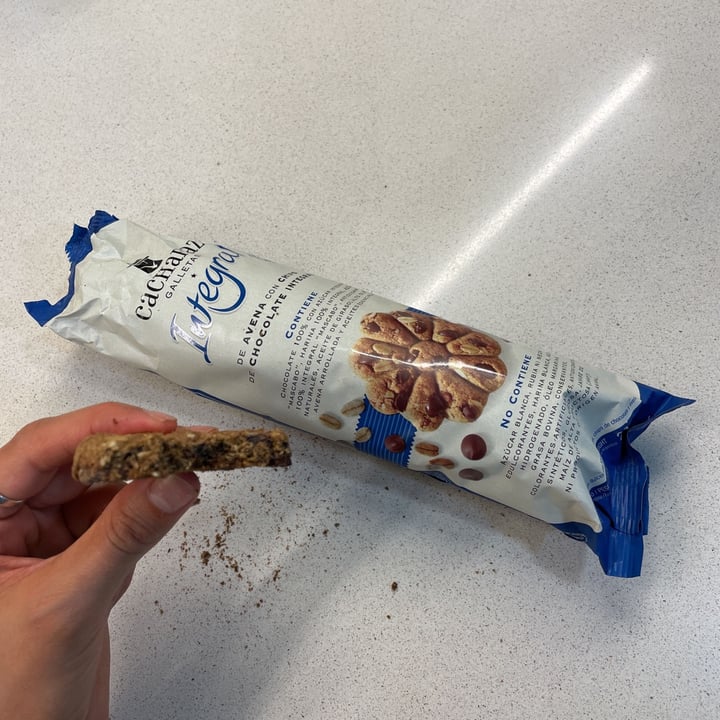 review photo of Cachafaz Galletas Integral De Avena Con Chips De Chocolate shared by @veganlaifstyle on 30 Apr 2021 - review