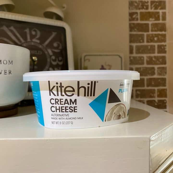 photo of Kite Hill Cream Cheese Alternative Plain shared by @yarilovezzucchini on  28 Jun 2022 - review
