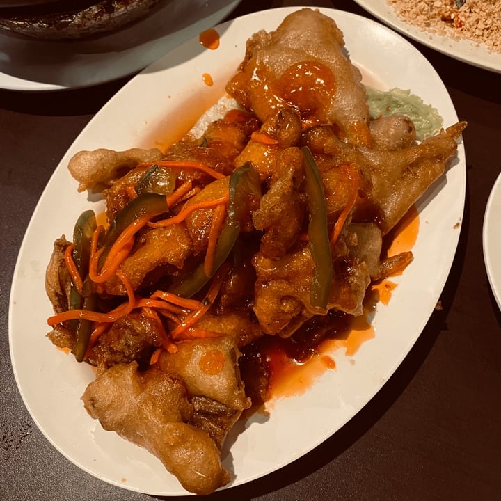 photo of Divine Realm Vegetarian Restaurant Sweet & Sour Abalone Mushroom shared by @blxck on  26 Mar 2020 - review