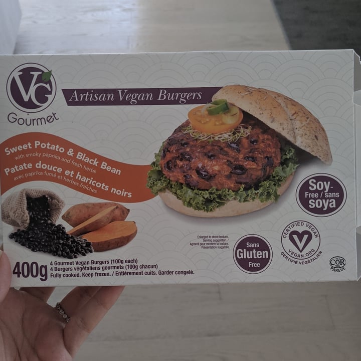 review photo of VG Gourmet Sweet Potato & Black Bean Artisan Vegan Burgers shared by @anacvlcnt on 16 Sep 2021 - review