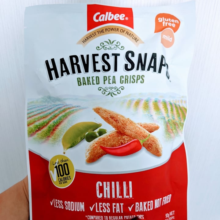 review photo of Calbee Spicy Baked Peas Crisps shared by @jellayee on 17 Oct 2020 - review