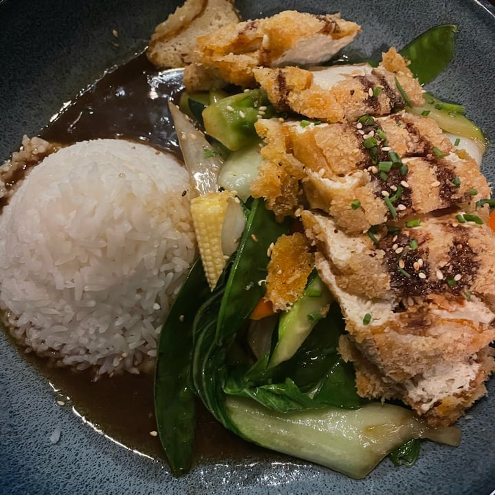 review photo of royals & rice Berlin Crispy Tofu With Rice And Veggies shared by @juleanna on 03 Nov 2022 - review