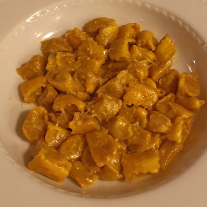 photo of Mezzaluna Agnolotti Del Plin shared by @nocturnalblaze on  16 Dec 2022 - review