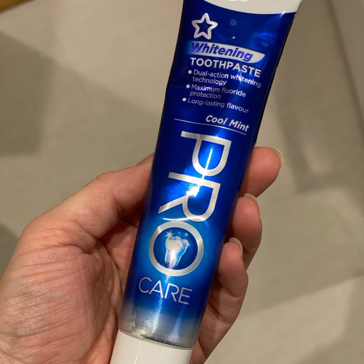 photo of Superdrug Store plc Whitening toothpaste shared by @veganmartolina on  09 Dec 2021 - review