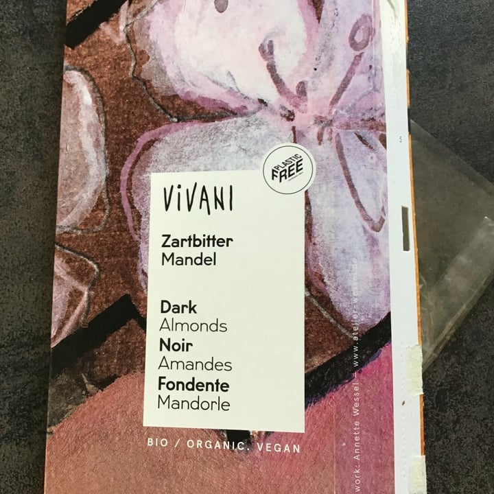 photo of Vivani Vivani Zartbittel Mandel shared by @snobolino on  19 Jun 2021 - review