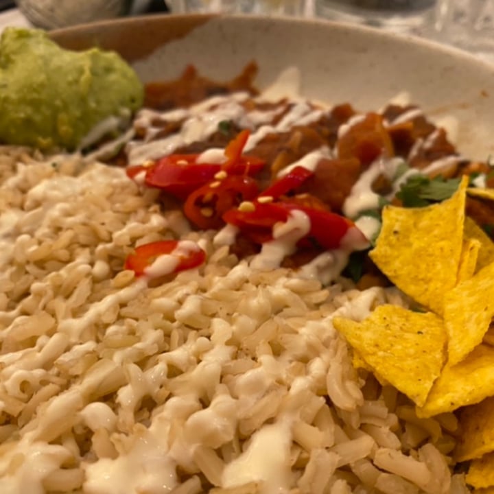 review photo of Vertigo - Plant Based Eatery - Cross Street Jackfruit & Blackbean Chilli shared by @aliceboneham on 29 Sep 2020 - review