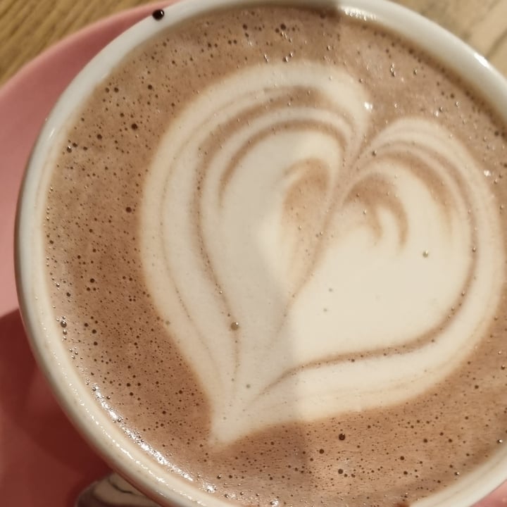 photo of Brammibal's Donuts Hot Chocolate shared by @ugomau on  02 May 2022 - review