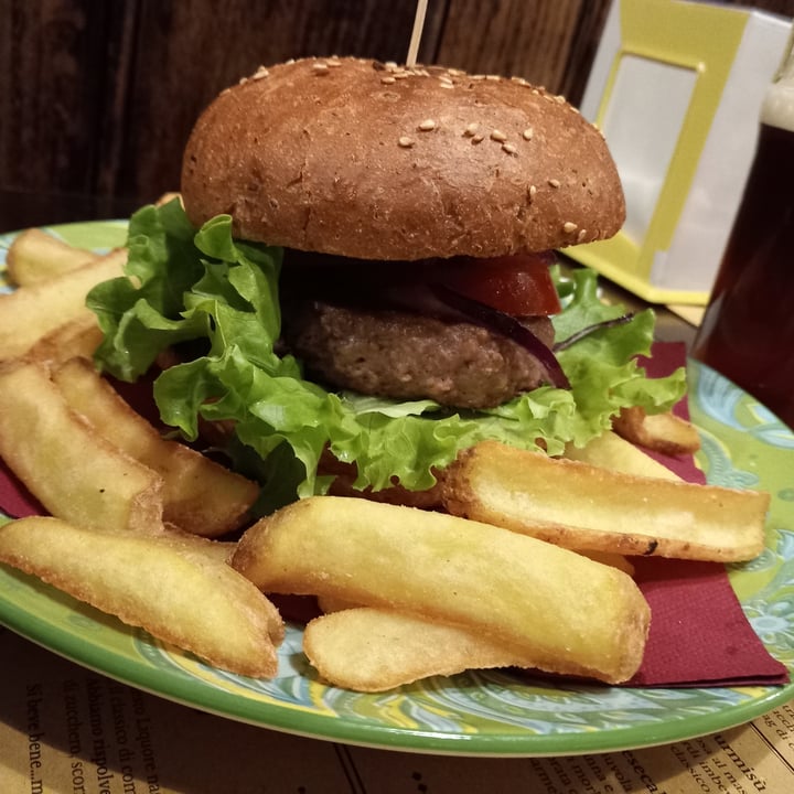 review photo of Old Arthur's Pub Beyond Burger shared by @mlflne on 05 Oct 2022 - review