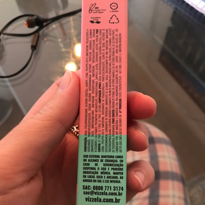 review photo of Vizzela Cosméticos Concealer/corretivo shared by @luaneshimabuku on 18 Jun 2022 - review