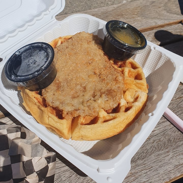 photo of Souley Vegan Seitan Chicken and Waffles shared by @anistavrou on  10 Oct 2020 - review