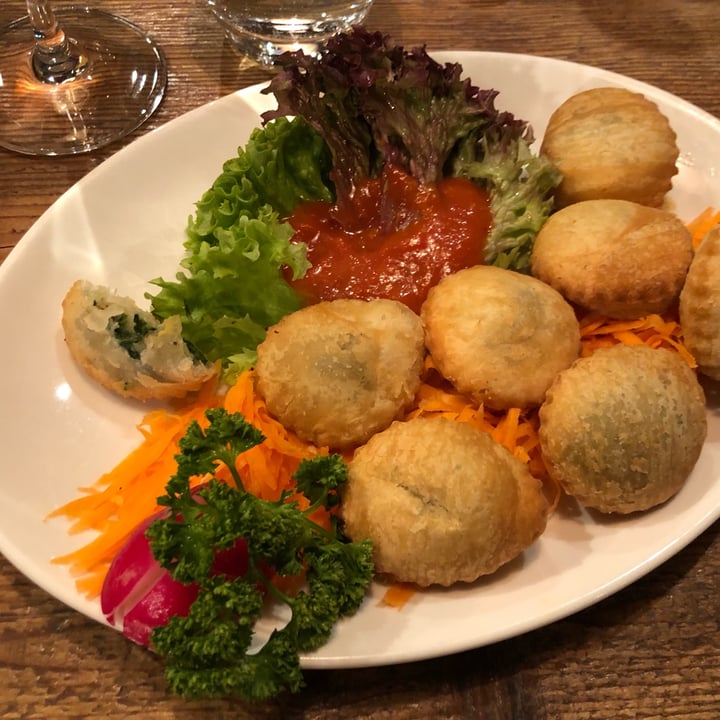 review photo of Ladin & El Tobià Sfogliatine Di Spinaci shared by @aryushka on 15 Apr 2022 - review
