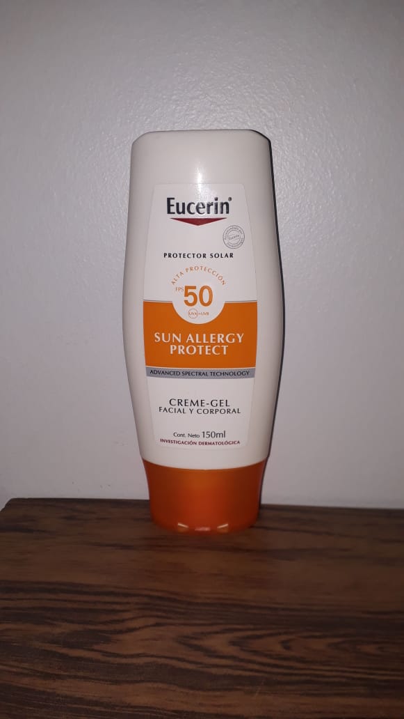 photo of Eucerin sun allergy protect protector solar shared by @melisafrau on  27 Oct 2020 - review