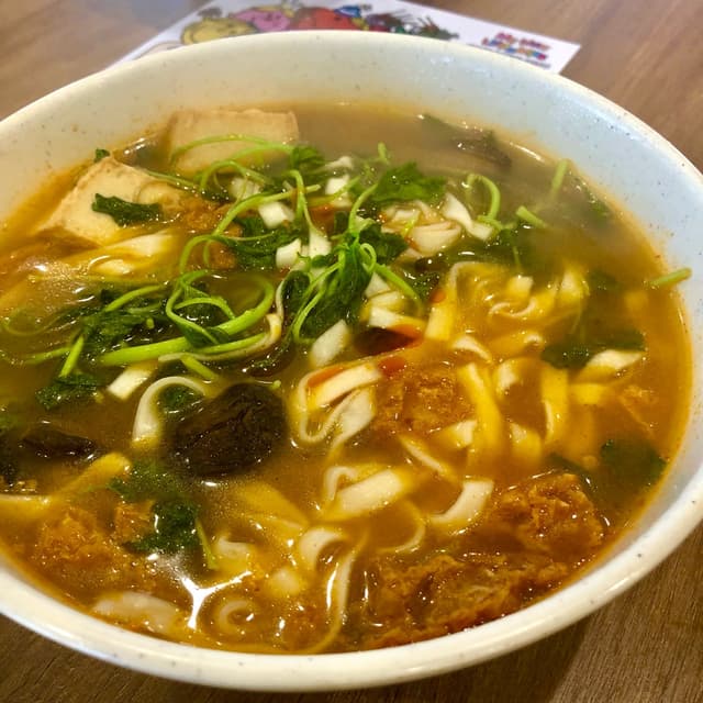 菜肴“Tom Yum Ban Mian”的照片