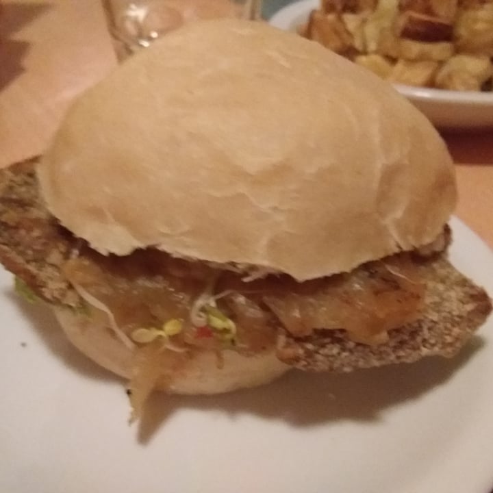 photo of Estilo Veggie Hamburguesa Gran Crispy shared by @eve97lyn on  22 Jan 2022 - review