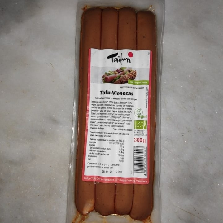 review photo of Taifun Tofu Vienesas shared by @vegansaturn on 13 Oct 2021 - review