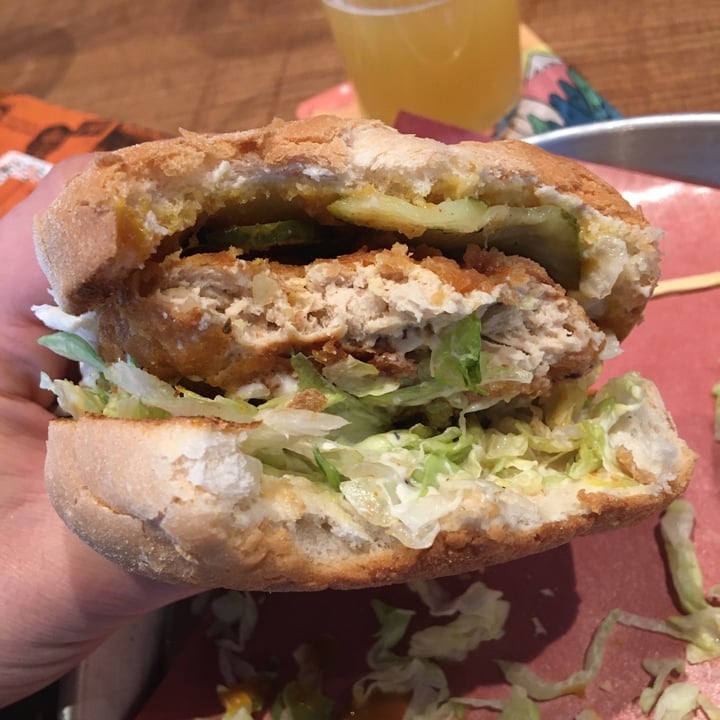 photo of Beertown Public House Guelph Vegan Carolina Fried Chick’n Sandwich shared by @scottofsherwood on  13 Mar 2020 - review