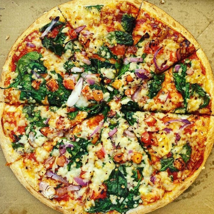 review photo of Domino's Pizza Cairns City Vegan Spicy Veg Trio shared by @nourishingwithplants on 07 May 2021 - review