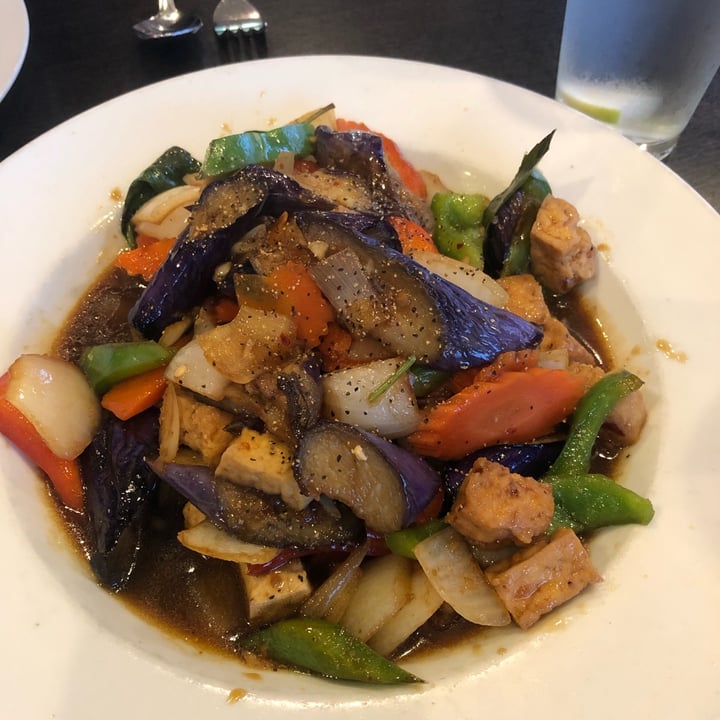 photo of Sai Varee | Thai Cuisine Eggplant Stir-fry with Tofu shared by @happy2bvegan on  12 Feb 2022 - review