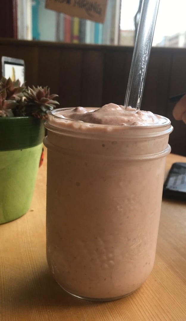 photo of Cafe Bliss Strawberry mylk Shake shared by @vegan4lyfe on  23 Feb 2020 - review