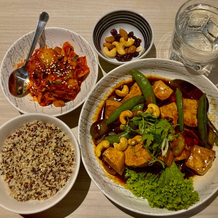photo of iVegan Kung Pao Tofu shared by @p51kmustang on  30 Oct 2021 - review