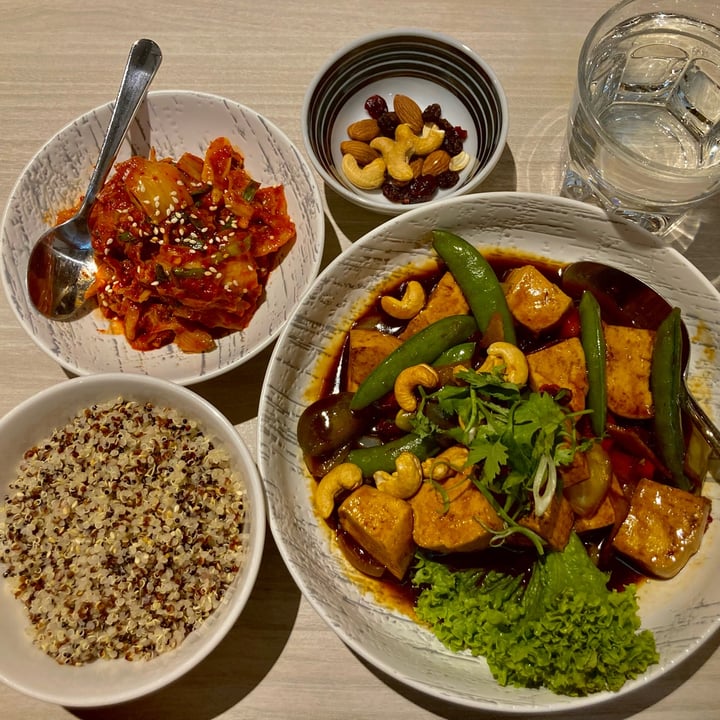 photo of iVegan Kung Pao Tofu shared by @p51kmustang on  30 Oct 2021 - review
