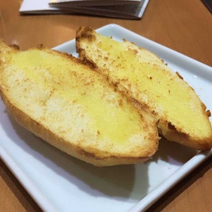 photo of Um Coffee Co. Pão na chapa com azeite shared by @fabifujii on  17 Jul 2021 - review