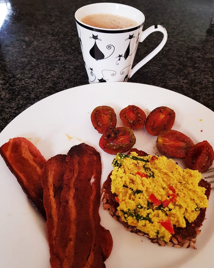 photo of Urban Vegan Smoked Bacon Style Rashers shared by @diannepitro on  25 Sep 2019 - review