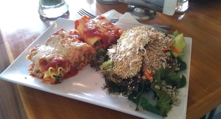 photo of Nadis Go Vegan Lasagna shared by @domenique on  31 Dec 2019 - review