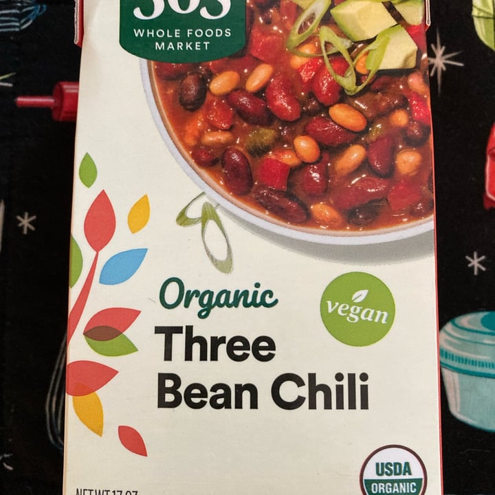 photo of 365 Whole Foods Market Three Bean Chili shared by @aprilrain on  28 May 2022 - review