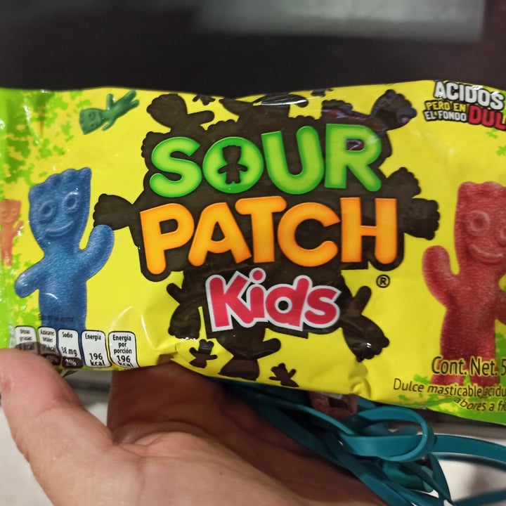 photo of Sour Patch Kids Sour patch kids Soft & chewy candy shared by @earthling-23 on  01 Aug 2020 - review