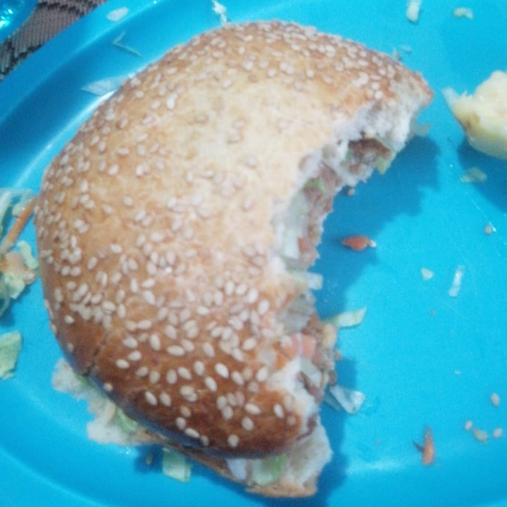 photo of La Zanahoria Hamburguesa de soya shared by @shinetc on  29 Nov 2021 - review