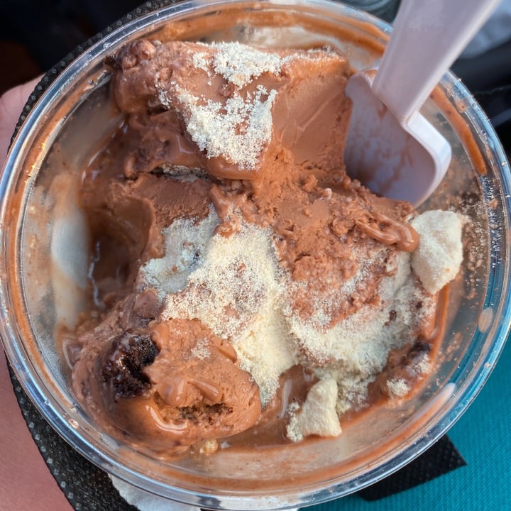 photo of East Coast Original Frozen Custard Vegan dairy free chocolate oreo shared by @jen0ben on  20 Jul 2021 - review