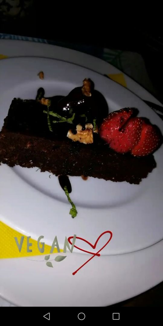 photo of Temple Natura Cafè Vegan Brownie Con Helado De Chocolate shared by @estelamagrini on  31 Mar 2020 - review