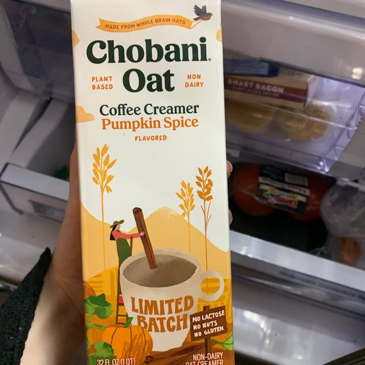 photo of Chobani Oat Coffee Creamer Pumpkin Spice shared by @veganbat on  19 Oct 2021 - review